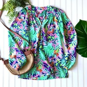 Lilly Pulitzer XS Elsa blouse - 100% silk, green and pink salamander print
